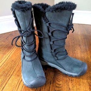 Keen Women's boots 6